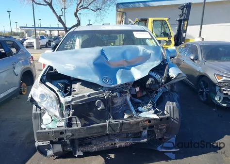 2015 Toyota Sienna Le 8 Passenger из США, поврежденный, VIN 5TDKK3DC6FS662826